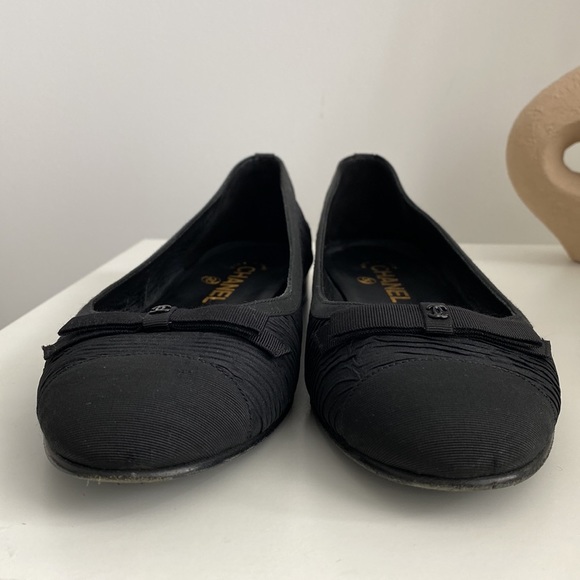 Chanel *Authentic* Interlocking CC Logo Black Crinkle Flats Size Euro 39 - Picture 6 of 14